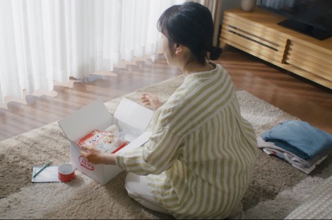 「箱」に詰められた深い愛情…「仕送り」が紡ぐ親子の想いをエモーショナルに描いたショートムービー