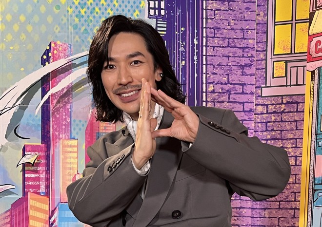 �_���T�[�ETAKAHIRO�u�l����ς����̂́A�A�����J�s���̔�s�@�ɏ�������Ɓv�@���E�I����ւ̂��������y�I���R���@���C�^�[�Y�z