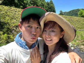 【年の差カップル】13歳差の夫婦、発信するワケ