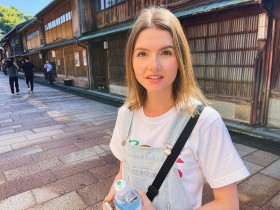 �t�����X�l�����߂ĐH�ׂ����{�̃n���o�[�O�Ɋ���