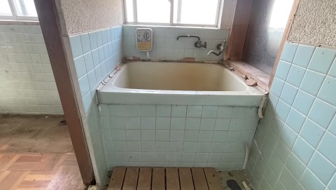 30万円購入のゴミ屋敷、家賃収入得るボロ戸建て投資のDIY術