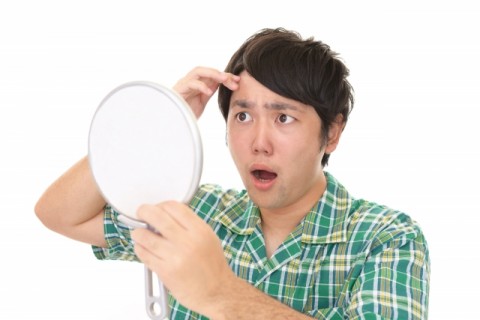 【医師に聞く】「薄毛治療で男性機能が低下？」AGA薬の副作用の真相、「女性向け薬を使うと胸が膨らむ恐れも」