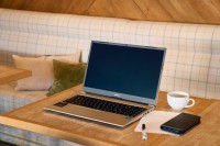 �y�ҏW�����r���[�z�O�o���ړ����ł����K�I���ł������Ƀl�b�g�ڑ��ł���LTE�ʐM�Ή��m�[�g�p�\�R���umouse B5-I5I01SR-B�v�̎��͂Ƃ́H