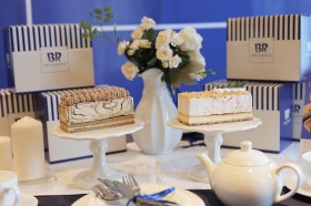 �T�[�e�B�������V�A�C�X�N���[���P�[�L�𔭔��@�g�����h�́u�U�N�U�N�H���A�Î_���ς��A���΂����c�l�X�Ȗ��킢���y���߂�g�w�h�v�c�V���i�����H���|�[�g�I