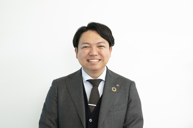 鈴木優太