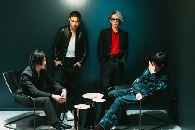 [Alexandros]（左から、磯部寛之・リアド偉武・白井眞輝・川上洋平） 撮影／田中達晃（Pash）（C）oricon ME inc.
