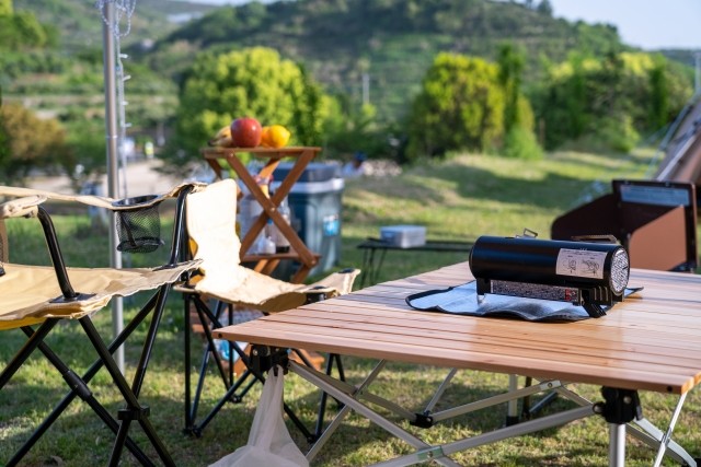 テーブル選びでキャンプの快適度が激変…コールマン・スノーピーク