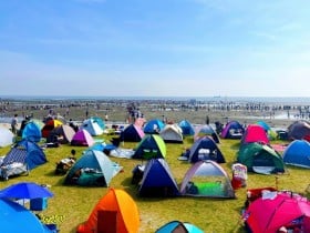 ピクニックや公園にぴったり…ワンタッチで即使えるおすすめテント｜コールマンほか話題のモデルを紹介