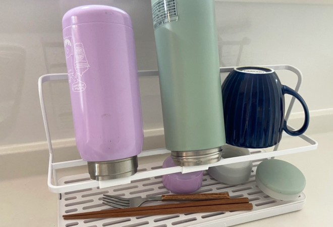 ���؂�g���[�ɂ͐����̃t�^�����łȂ��A�J�g�����[�����������Ƃ��\