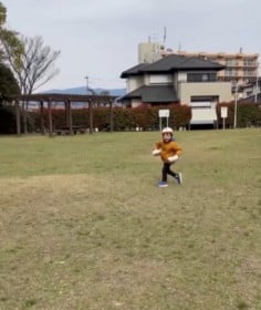 「とってきて～」小６姉の靴を取りに行った4歳児、まさかの行動に「がんばれ末っ子！」