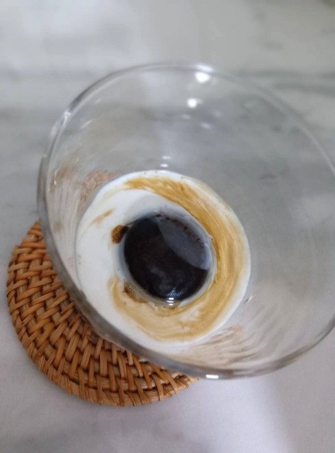 �R�[�q�[�X���������n���Ă����A���̕ω����y���߂�A�����W������