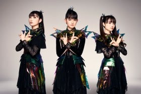 BABYMETAL、「あんなのメタルじゃない」批判の中を突き進んだ少女たちの15年間 4thアルバムで“メタルのその先”を提示