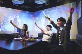 訪日外国人が驚く日本の“観光コンテンツ”の現在地、「カラオケ」は観光の切り札になるのか