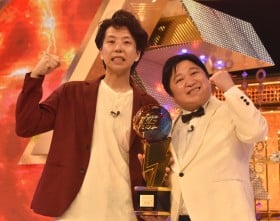 『アサヒビール スマドリ ダブルインパクト 漫才＆コント二刀流No.1決定戦』優勝者一覧