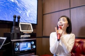 カラオケ曲、今も“耳コピ”で作るってホント？ 意外な理由や職人の苦労…ミセスの曲が“大変”な理由も明かす
