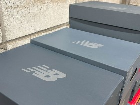 �u�X�j�[�J�[�j��A�ō��̗����S�n�����v�u���K�����Ă���1���~�����v�@�l�C�̃j���[�o�����X�wFRESH FOAM�x��Amazon�Z�[���ň������I