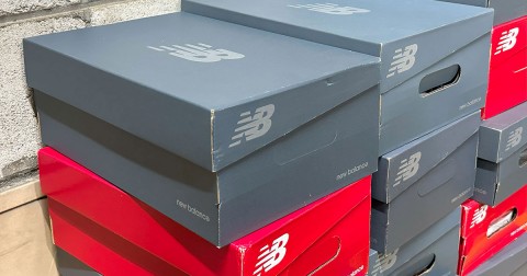 「家のスニーカー全部これにしたい」「快適すぎて色違いで買った」　足が疲れないニューバランス『880』がAmazonセールでお買い得！