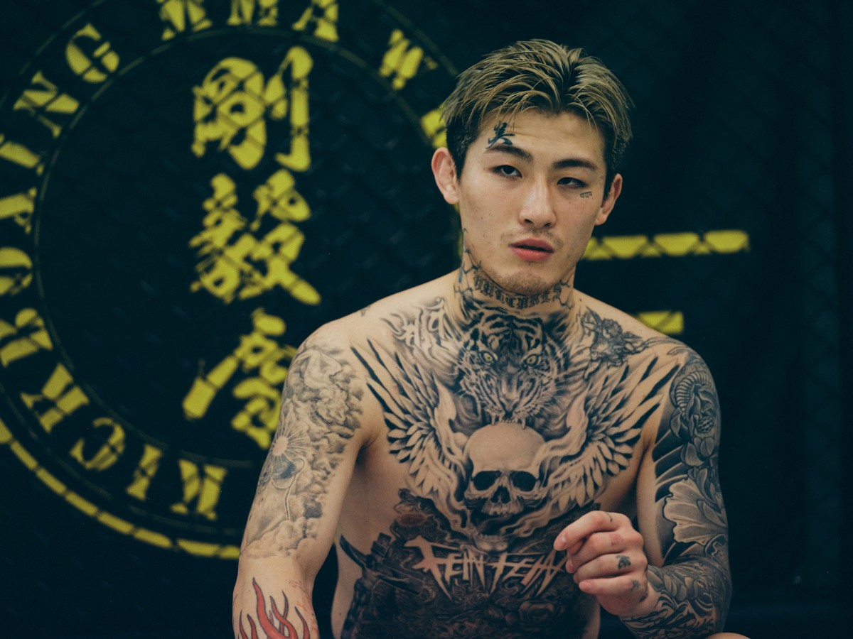 ���{�@�@�y�B�e�^�r�{�j�F�z �iC�jORICON NewS inc.