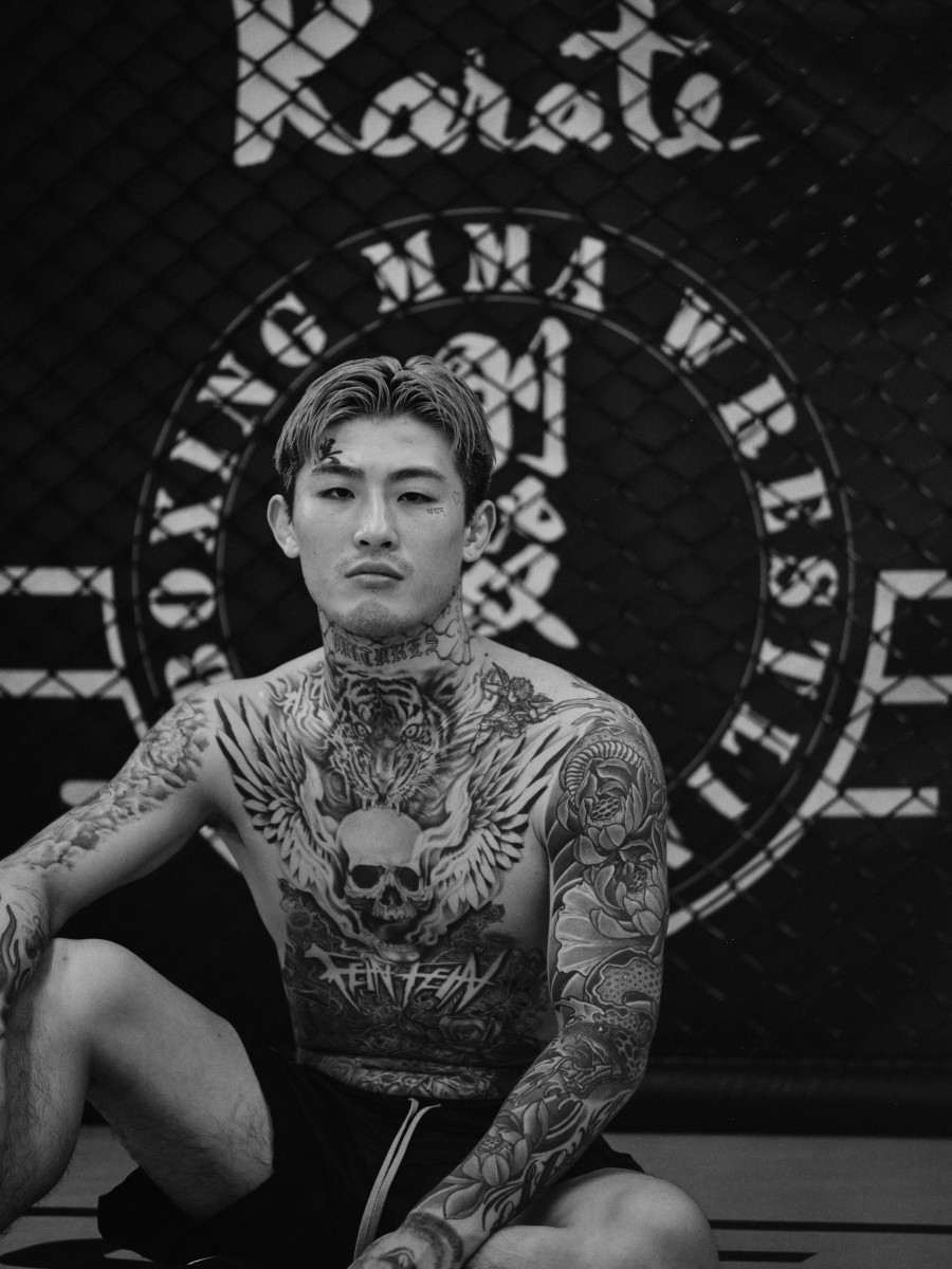 ���{�@�@�y�B�e�^�r�{�j�F�z �iC�jORICON NewS inc.