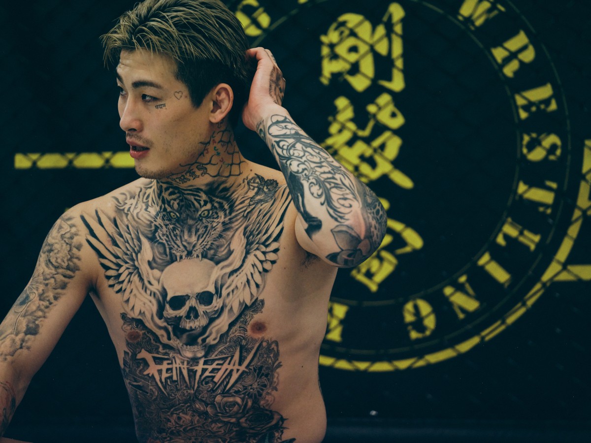 ���{�@�@�y�B�e�^�r�{�j�F�z �iC�jORICON NewS inc.