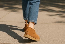 �u�f���ł��C���������v�u����ŃX�^�C���A�b�v�vUGG�i�A�O�j�̏H�~�u�[�c���X�j�[�J�[��������8�I