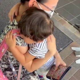 Y@̑Oō閺Ɨ܂̕ʂc痣ĕlqɁuꏏɂY@܂悤Ɂvû卆v