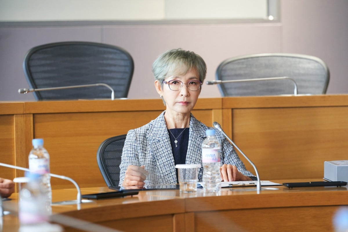 �w���ƌ������Ă���܂����H�x�f�B�Y�j�[�v���X �X�^�[�Ɛ�z�M���iC) 2025 Disney and its related entities