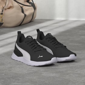 �u��ԂȂ̂ɐV�N�v�u�����S�n������ς�Ⴄ�vPUMA�̐l�C�X�j�[�J�[6�I