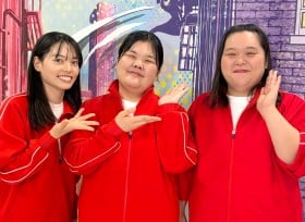 ڂmA⁕cӂ́g񂩁hcO[v́u݂ȂŌāvyIRC^[Yz