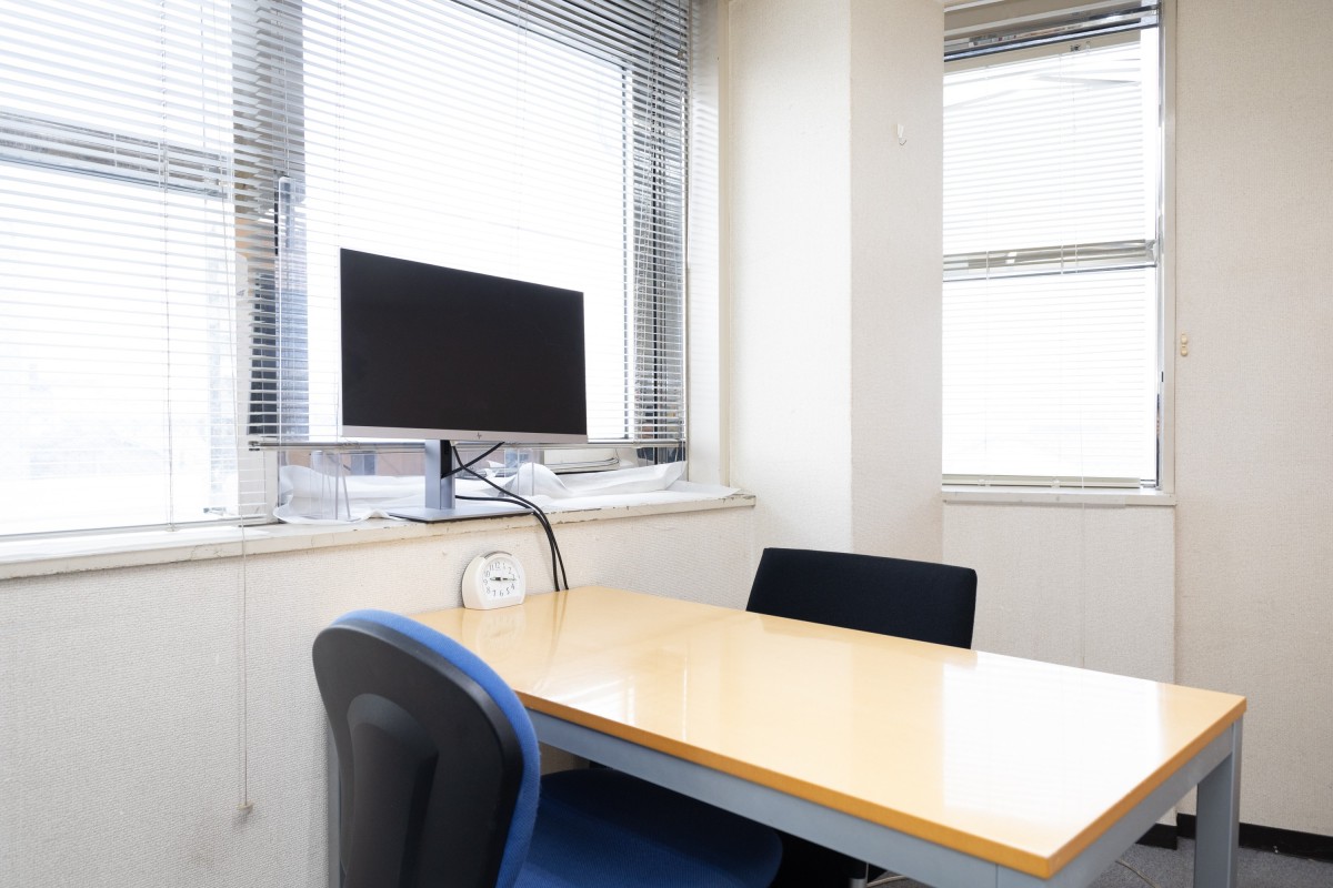 �p�[�e�[�V�����ŋ�؂��Ă���ʑ��k�u�[�X