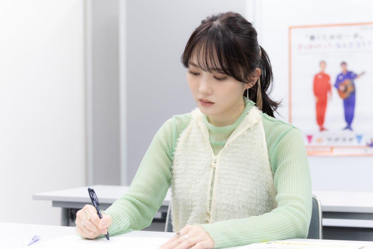 �u�����󂯁A���g�̍l�����L����������j������