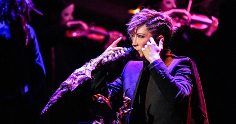 GACKT���ǋ�����g���b�N�ƃN���V�b�N�̗Z���h�ɐ������ꂽ���@����Ȃ�i���𐋂����g�����V���t�H�j�[�h�͗��āA�S��������