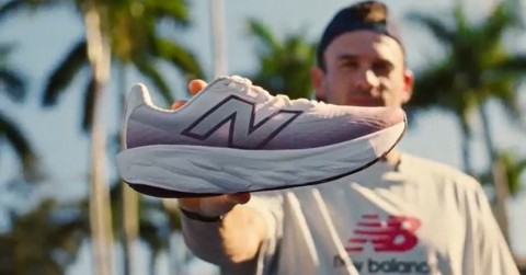 �����j���O����Ȃ��g�����p�h�@��x�����Ɩ߂�Ȃ��j���[�o�����X�̒�ԃ��f��