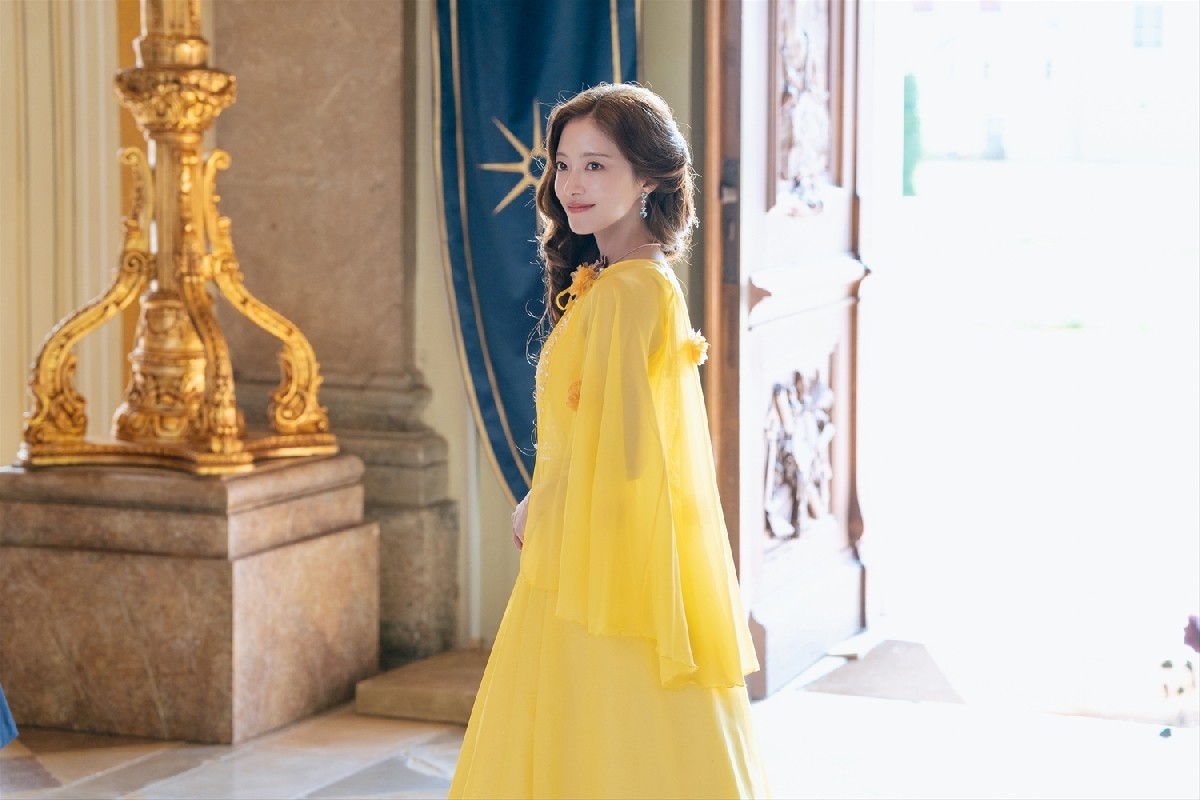 �w�č����F��v�����܂��x�f�B�Y�j�[�v���X �X�^�[�ɂēƐ�z�M