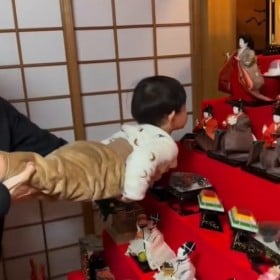 ���h�ȂЂȒd�ɐG��Ȃ��悤�Ɂc�\�z�O�̑̐��Ŋώ@���鑧�q�ɓB�t���u�e���r�ǂƂ��̃J�������v�u�l�`�ڐ������낢���낤��(��)�v