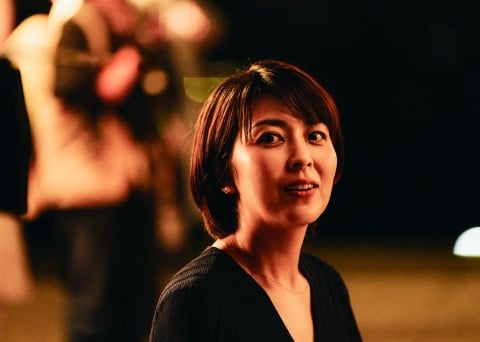 �������q