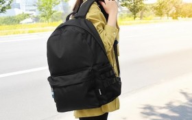 �u�A�E�g�h�A�����������Ȃ��v�X�Ŏg���₷�����C���h�V���O�X�̃o�b�O