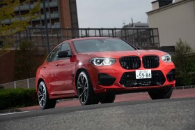 BMW X4 M�R���y�e�B�V�����i4WD/8AT�j�y����L�z