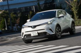 �g���^C-HR G-T�i4WD/CVT�j�y����L�z