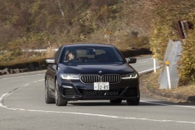 BMW M550i xDrive�^523d xDrive�c�[�����O ���O�W���A���[ �G�f�B�V�����W���C�{�y����L�z