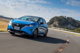 ���Y�m�[�gX�iFF�j�y����L�z