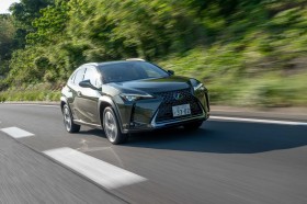 ���N�T�XUX300e�g�o�[�W����L�h�iFWD�j�y����L�z