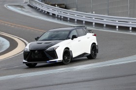 ���N�T�XRZ450e�gF�X�|�[�c �p�t�H�[�}���X�h �v���g�^�C�v�^RZ300e�g�o�[�W����L�h�y����L�z