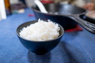自宅でキャンプで白米が驚くべき美味しさに ダッチオーブンで炊飯してみよう Oricon News