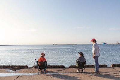 海釣り初心者の女子と 防波堤釣り へ 必要な道具と３つの釣り方 Oricon News