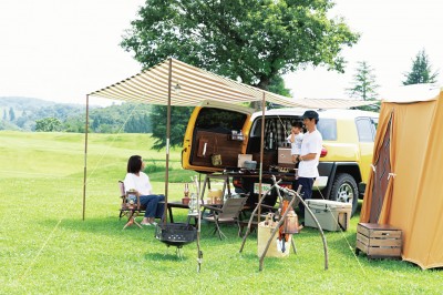 自作テーブルで車をキッチンに 手作りギアの個性派キャンプスタイル Oricon News