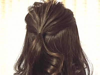 ヘアゴム3個だけでできる 誰でも簡単くるりんぱを使ったハーフアップヘアアレンジ Oricon News