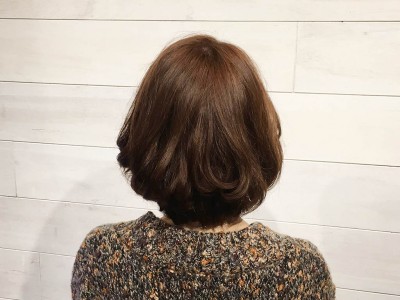 短めのミディアムヘアさんでもできる 簡単なお団子アップヘアの作り方をご紹介 Oricon News
