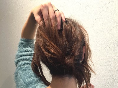 簡単3ステップ ワンサイドのヘアアレンジで首元スッキリをさせちゃおう Oricon News