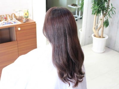 バンダナを使って無造作キュートに ゆるめの大きめお団子ヘアスタイル